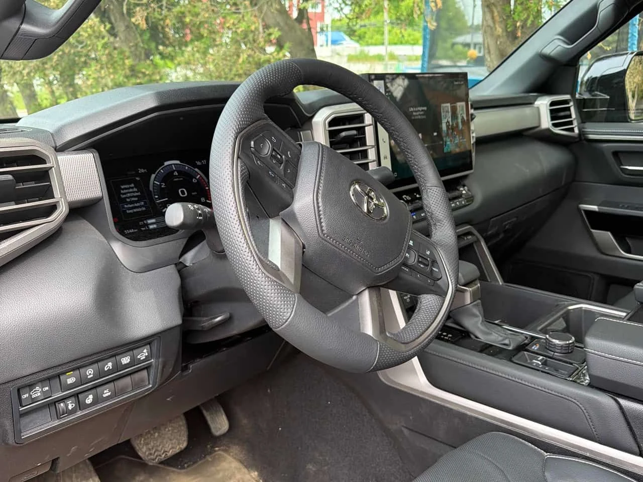 Toyota Tundra * Crewmax Long Bed * CARFAX * ДИС * ОБДУХВАНЕ, снимка 5 - Автомобили и джипове - 54809900