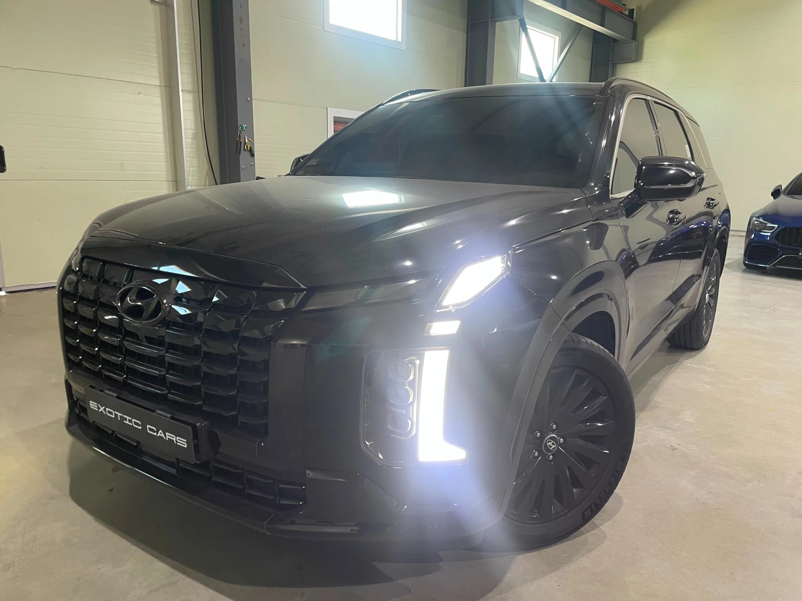 Hyundai Palisade 2.2D ! 4WD ! 6 + 1 ! Calligraphy Black Edition !, снимка 3 - Автомобили и джипове - 55704425