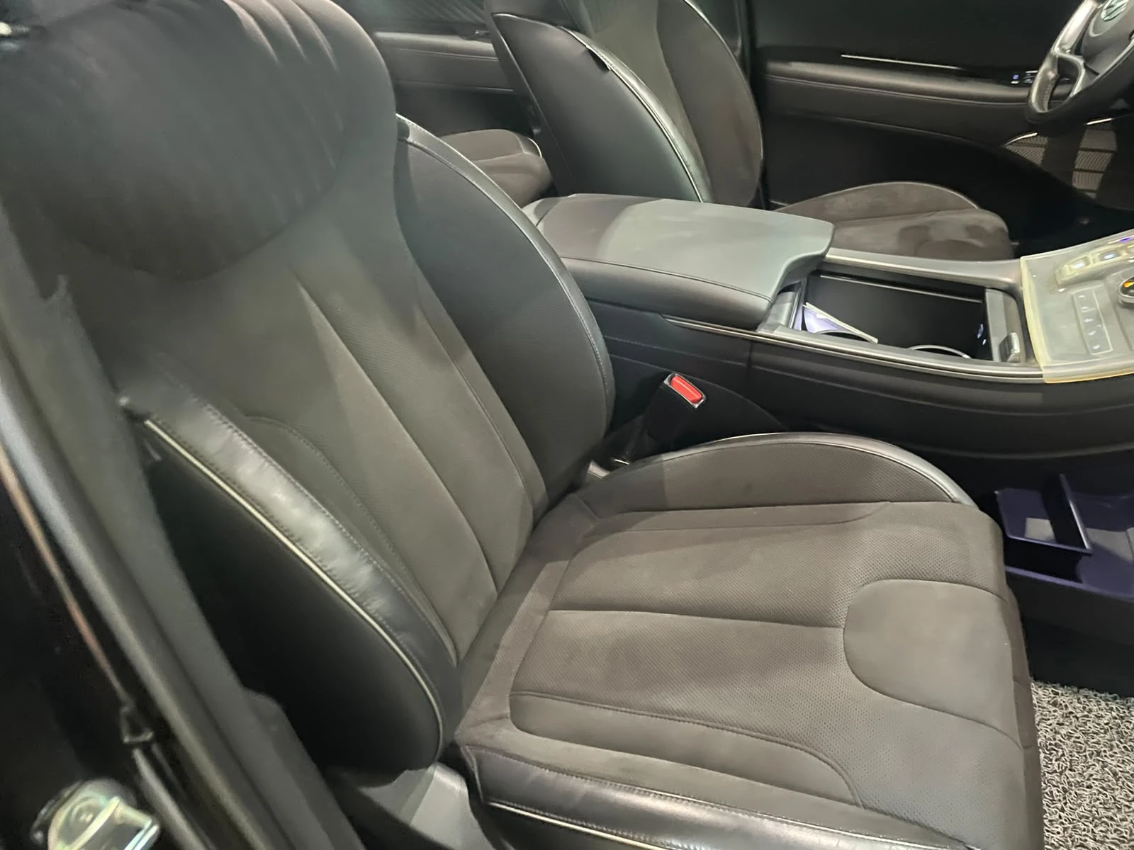Hyundai Palisade 2.2D ! 4WD ! 6 + 1 ! Calligraphy Black Edition !, снимка 9 - Автомобили и джипове - 55704425