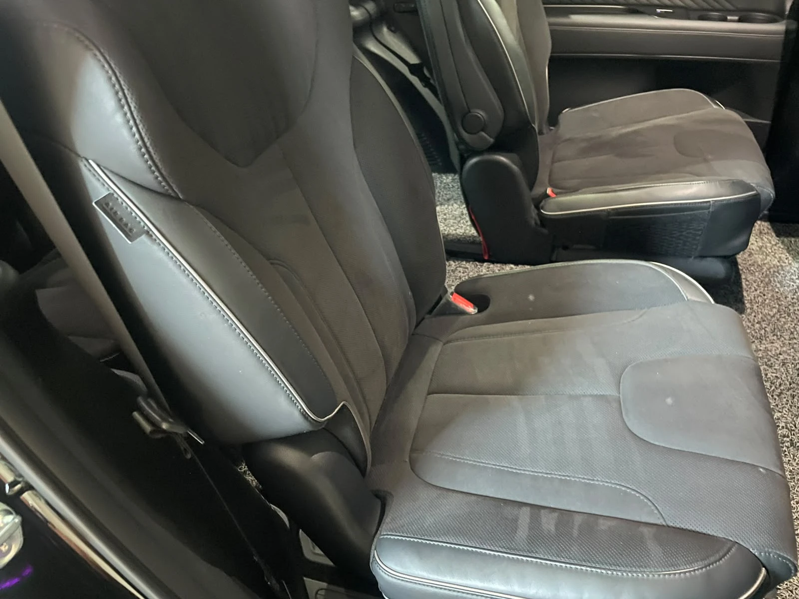 Hyundai Palisade 2.2D ! 4WD ! 6 + 1 ! Calligraphy Black Edition !, снимка 12 - Автомобили и джипове - 55704425