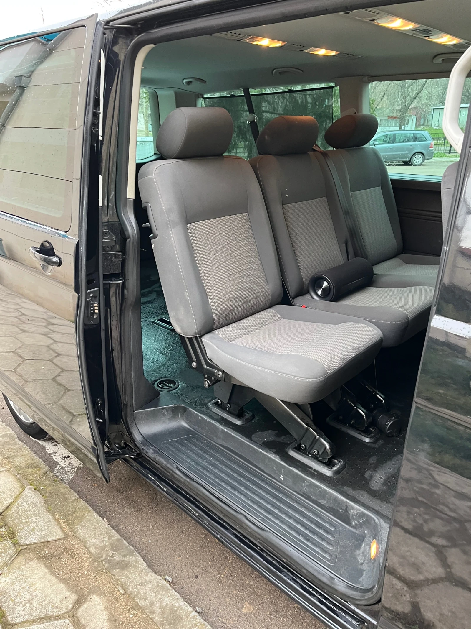 VW Caravelle, снимка 5 - Бусове и автобуси - 54192734