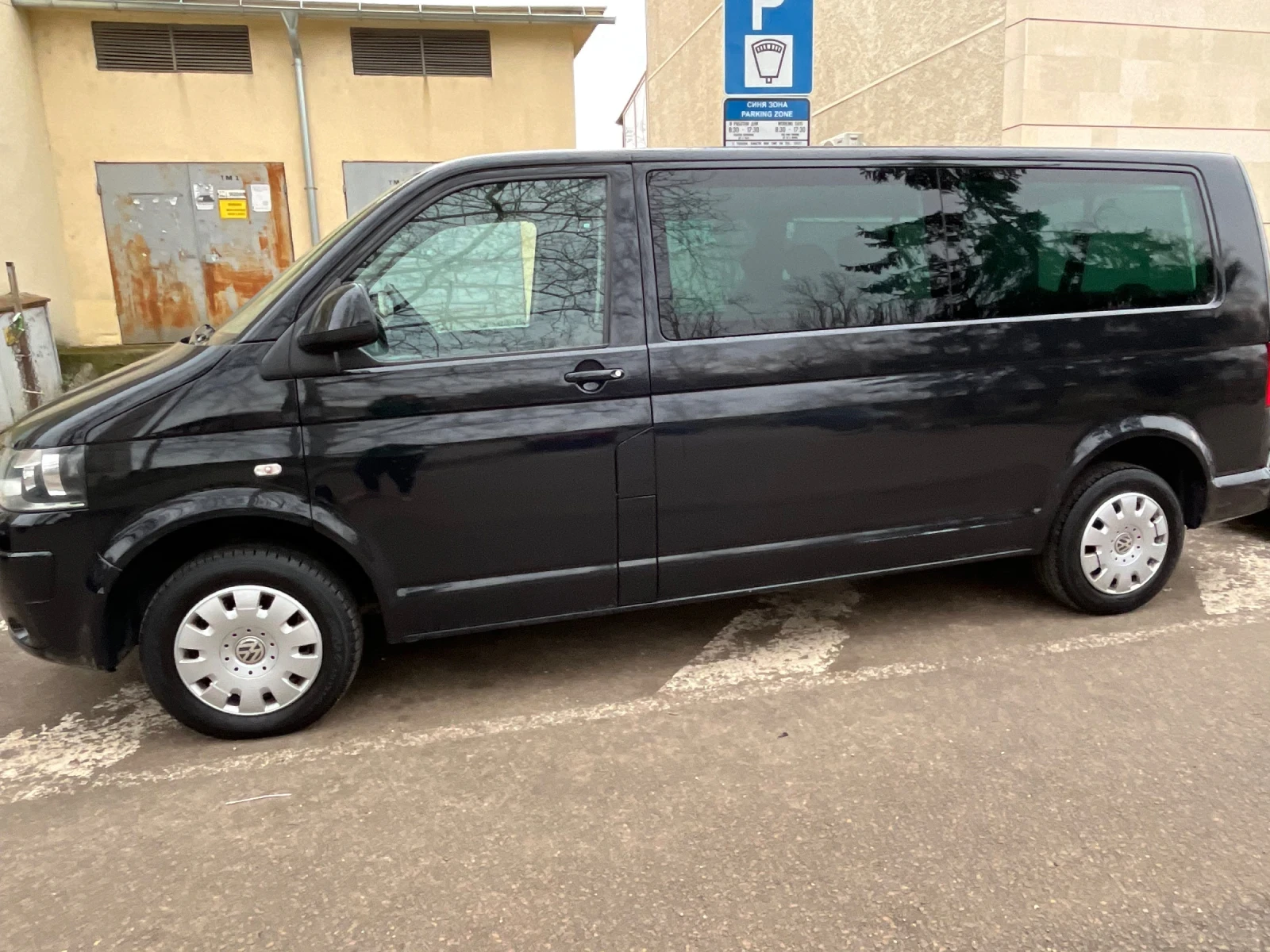 VW Caravelle, снимка 2 - Бусове и автобуси - 54192734