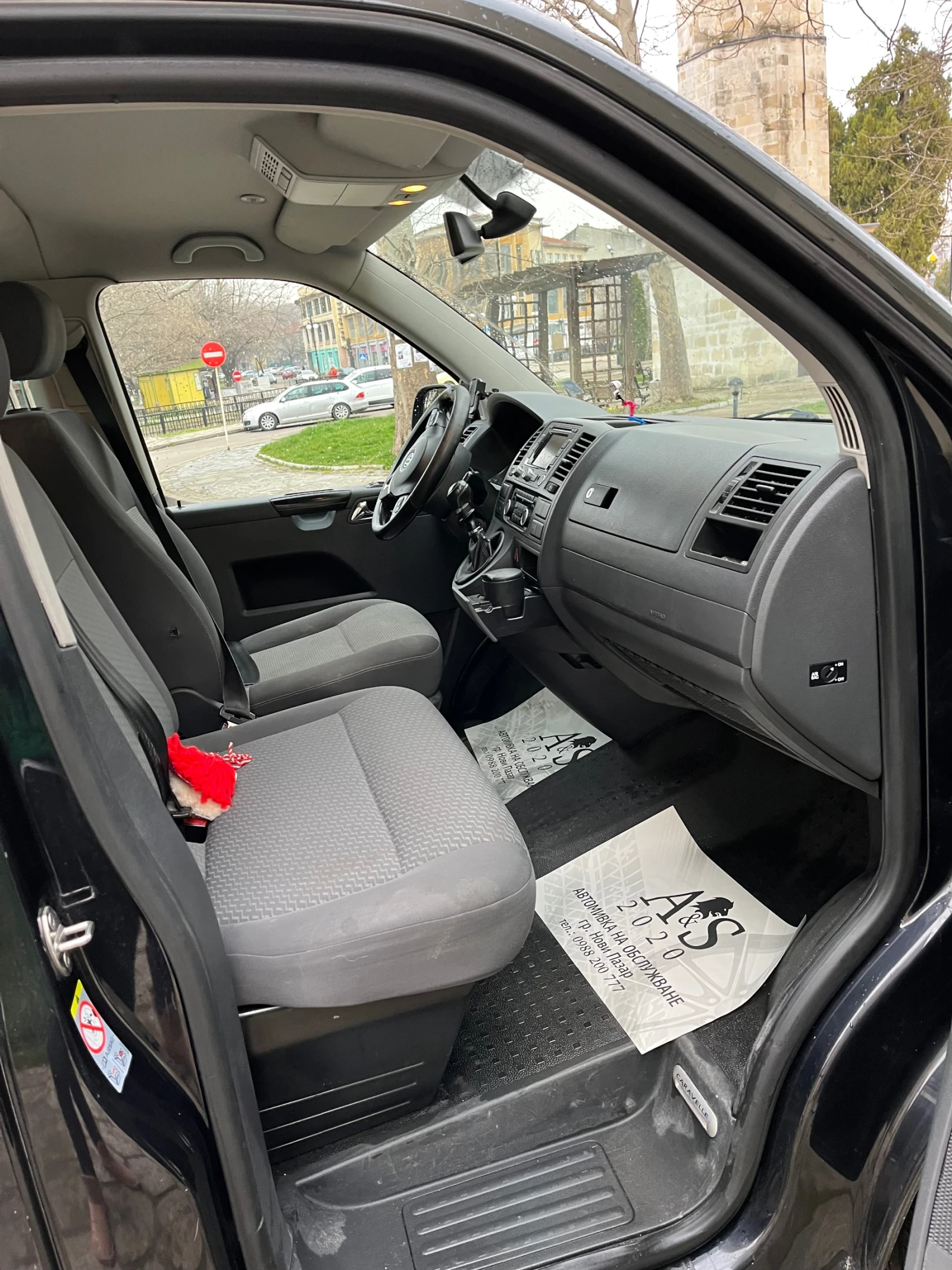 VW Caravelle, снимка 7 - Бусове и автобуси - 54192734