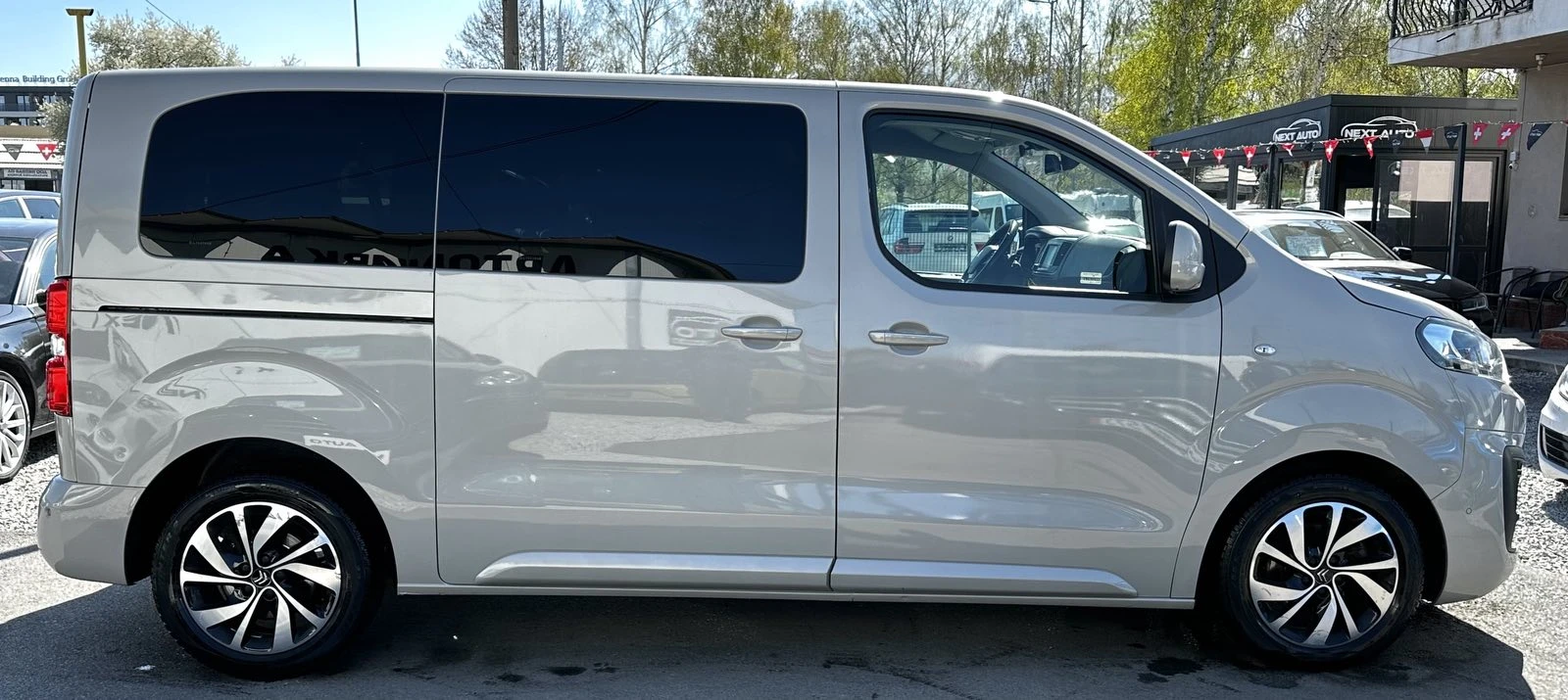 Citroen Jumpy 2.0D 177HP 7+ 1 HUD MASSAGE CARPLAY BLINDSPOT EU6D, снимка 4 - Бусове и автобуси - 54627631