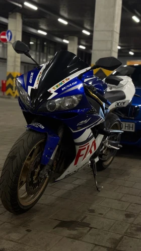 Yamaha YZF-R1 | Mobile.bg    5