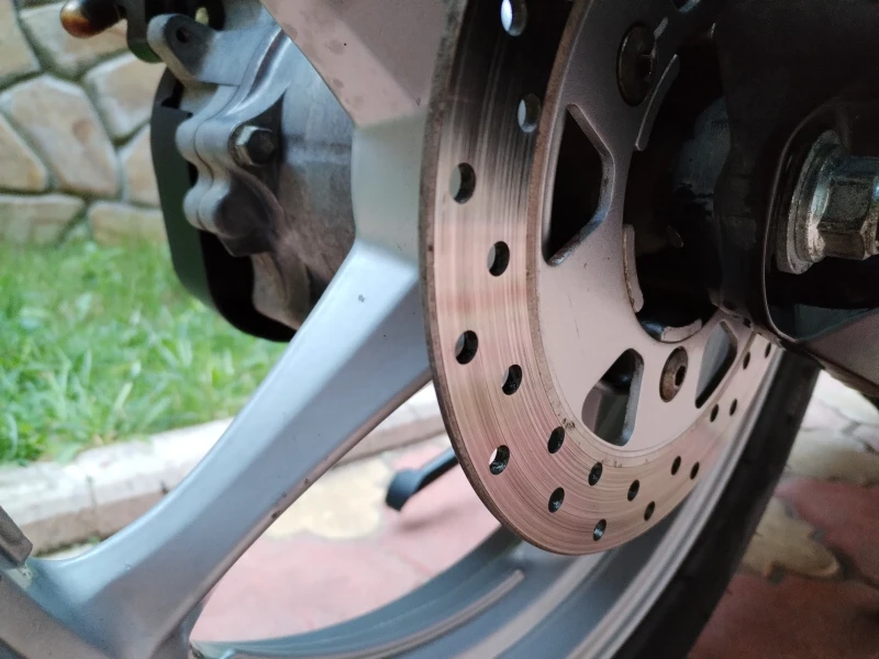 Suzuki Sixteen 150i Limited Edition 15k, снимка 10 - Мотоциклети и мототехника - 50477538