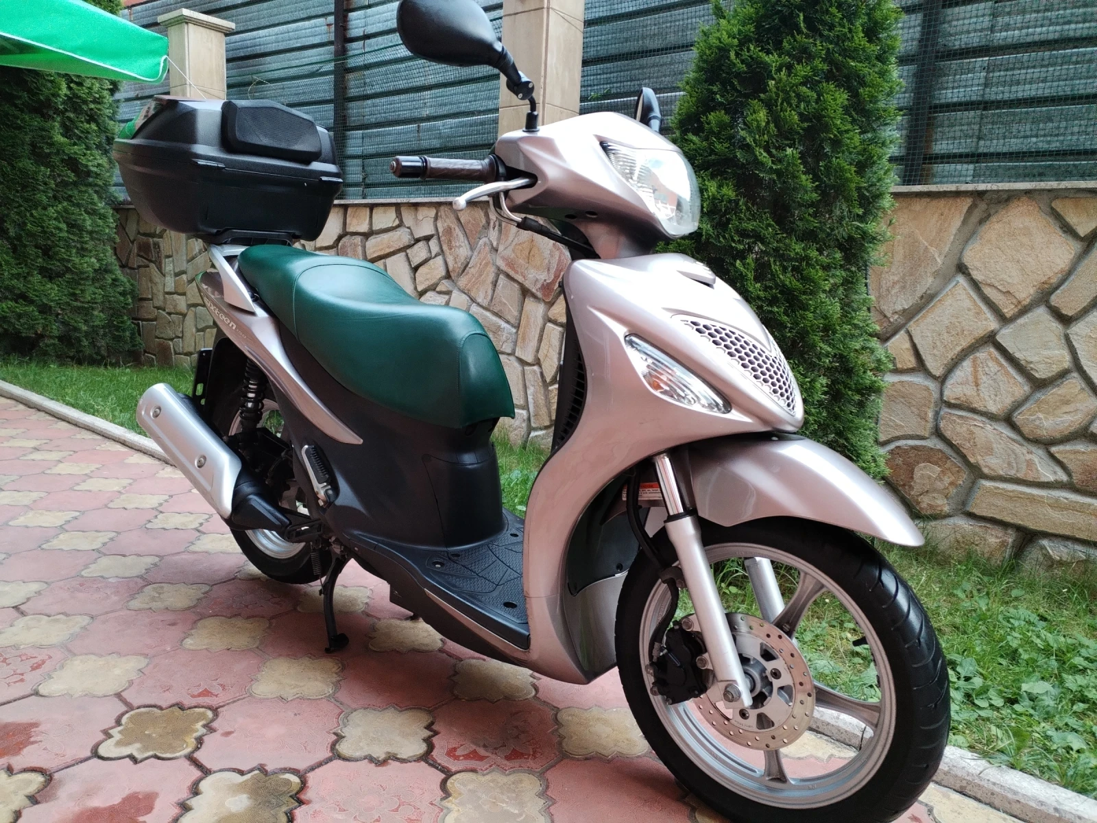 Suzuki Sixteen 150i Limited Edition 15k, снимка 1