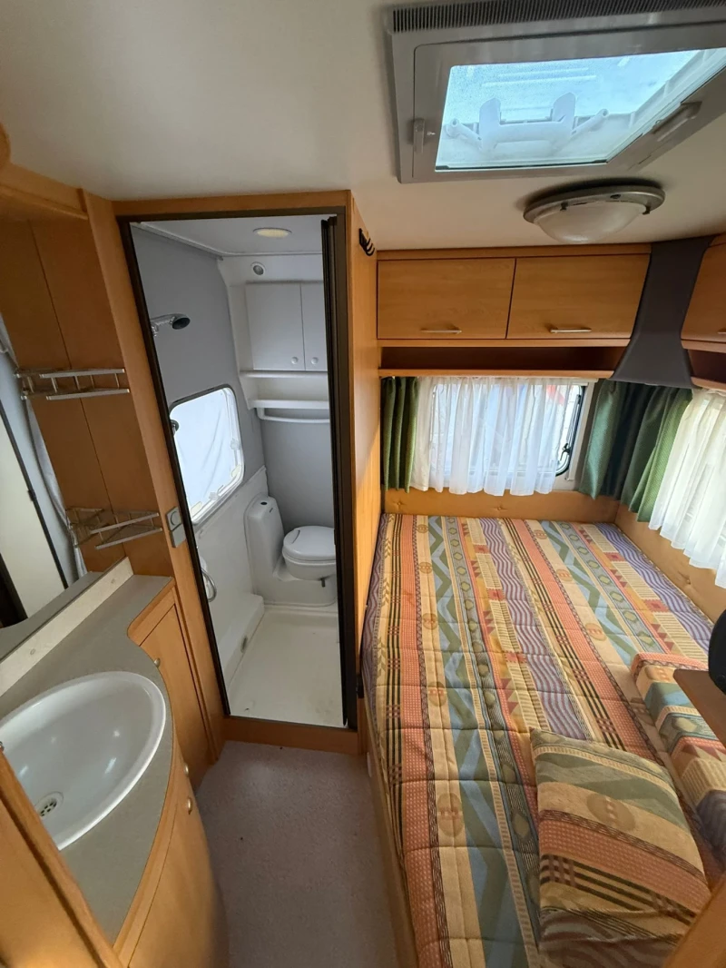 Каравана Knaus 500* ШВЕЙЦАРИЯ* , снимка 5 - Каравани и кемпери - 52253204