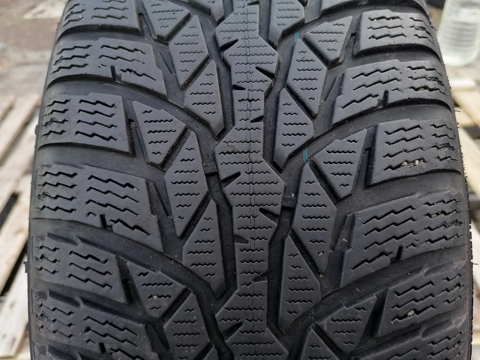 ���� 215/65R16 | Mobile.bg � ����������� 1