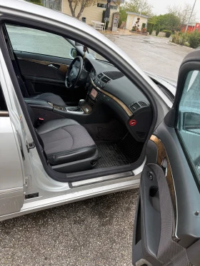 Mercedes-Benz E 320, снимка 14