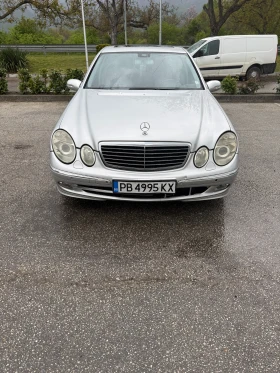 Mercedes-Benz E 320, снимка 1
