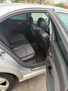 Mercedes-Benz E 320, снимка 13
