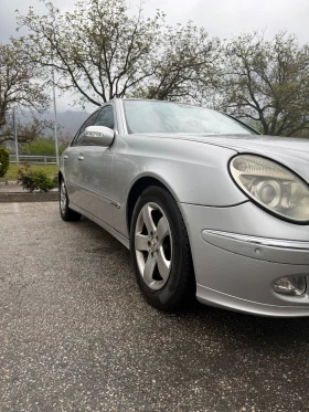 Mercedes-Benz E 320, снимка 5