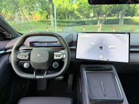 Xpeng P7 2025* 702 КМ* LONG RANGE* PANO* 360* HUD* МАСАЖ* F | Auto.bg — изображение 9