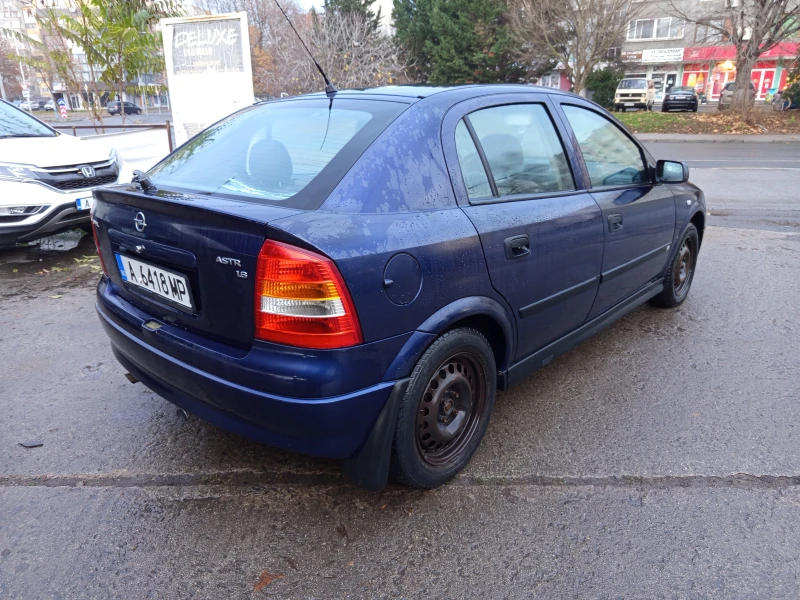 Opel Astra 1.6, снимка 2 - Автомобили и джипове - 48262385