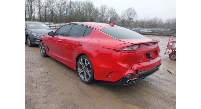 Kia Stinger GT2* RWD* ОБДУХ* HEADUP* HARMAN/KARDON, снимка 4 - Автомобили и джипове - 48693288