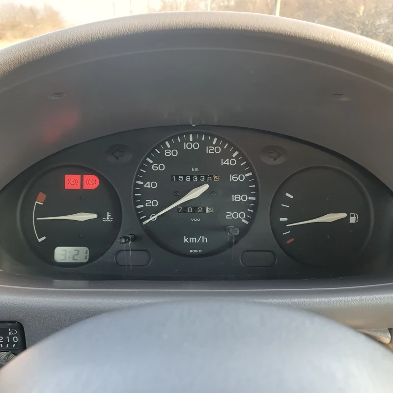 Nissan Micra 1.0 16V, снимка 10 - Автомобили и джипове - 49273860