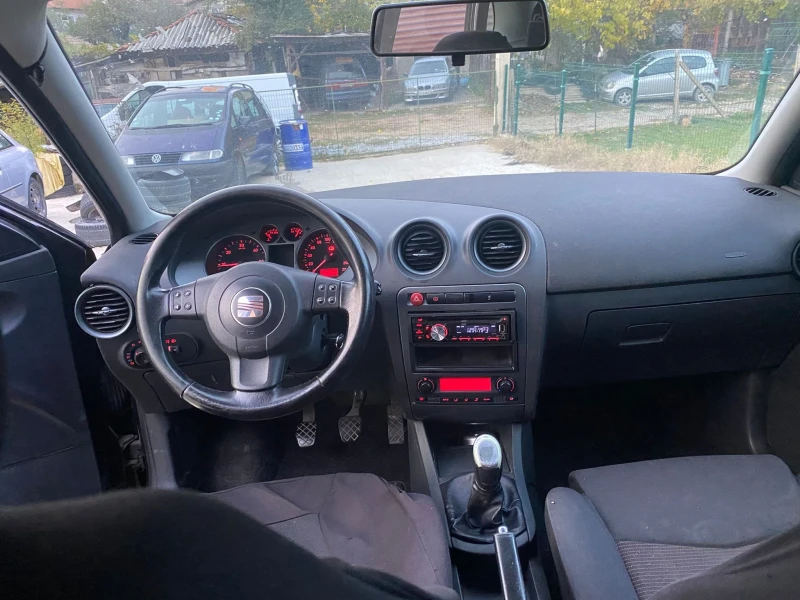 Seat Ibiza, снимка 15 - Автомобили и джипове - 52590076