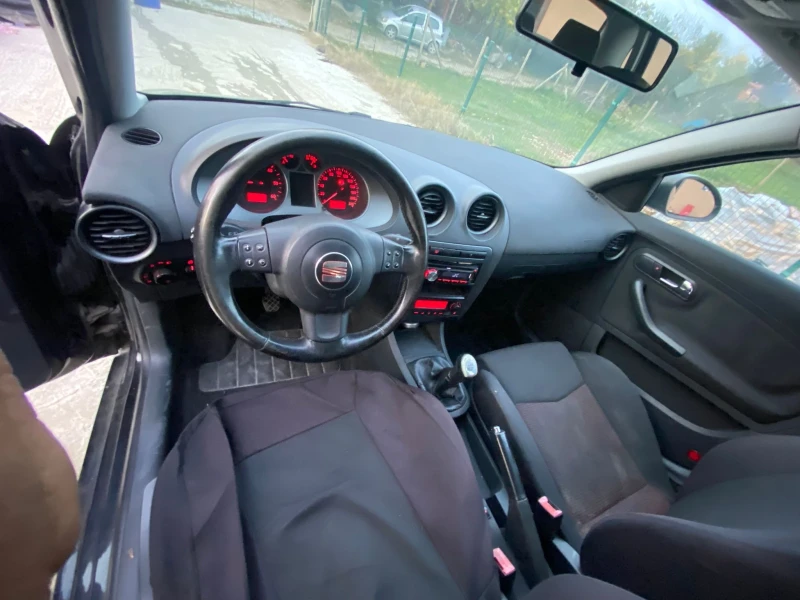 Seat Ibiza, снимка 9 - Автомобили и джипове - 52590076