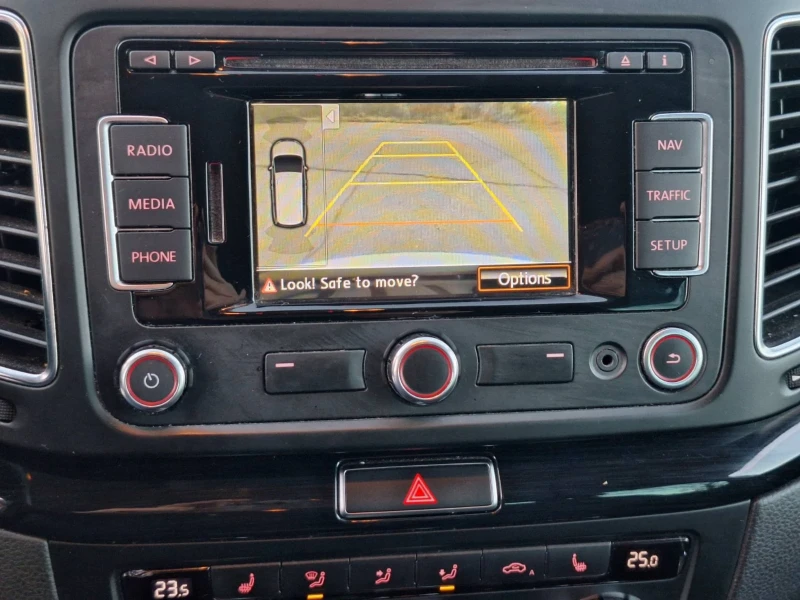 Seat Alhambra 2.0 Tdi 140  Automatic, снимка 9 - Автомобили и джипове - 52433639