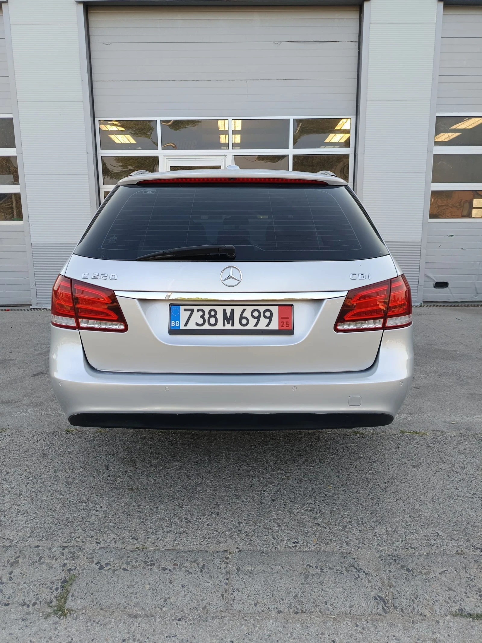 Mercedes-Benz E 220 2, 2 cdi - изображение 4