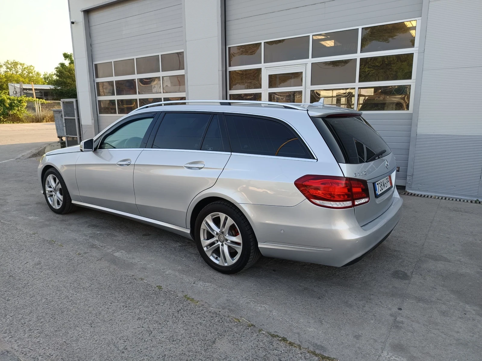 Mercedes-Benz E 220 2, 2 cdi - изображение 6