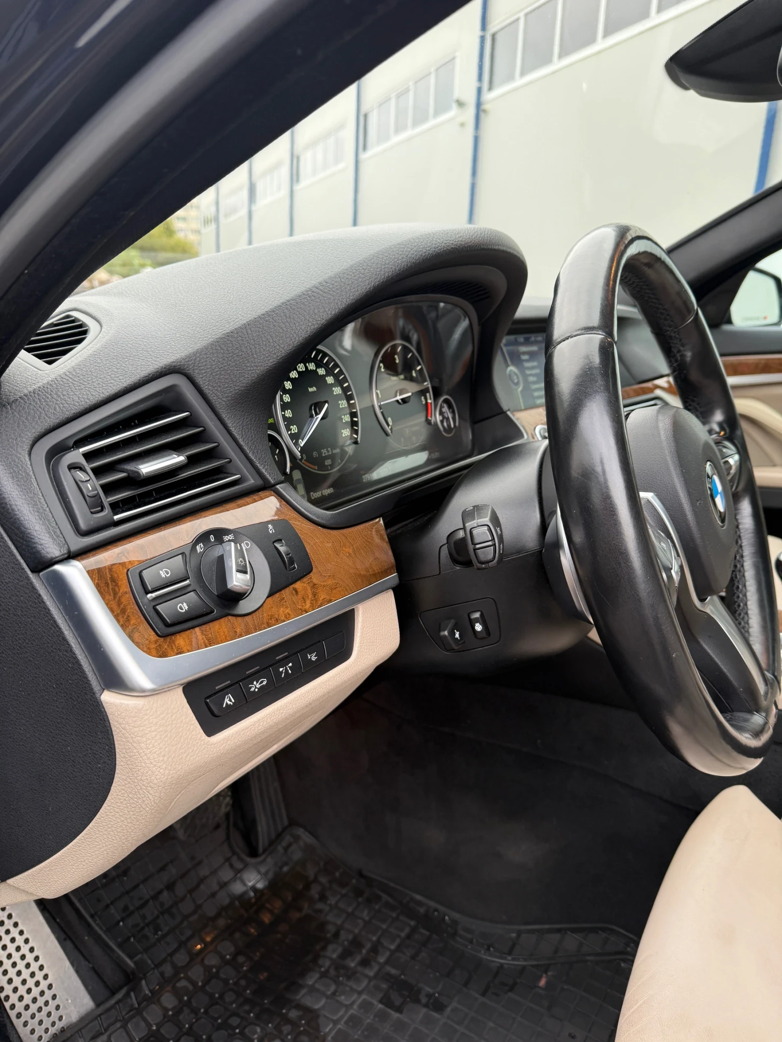 BMW 535 * M-PACK* FULL MAX* 360* SOFT CLOSE* TOP*  | Mobile.bg   7