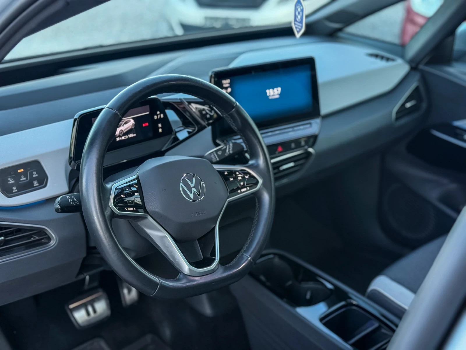 VW ID.3 PRO 62KW 204кс. PANORAMA - изображение 8