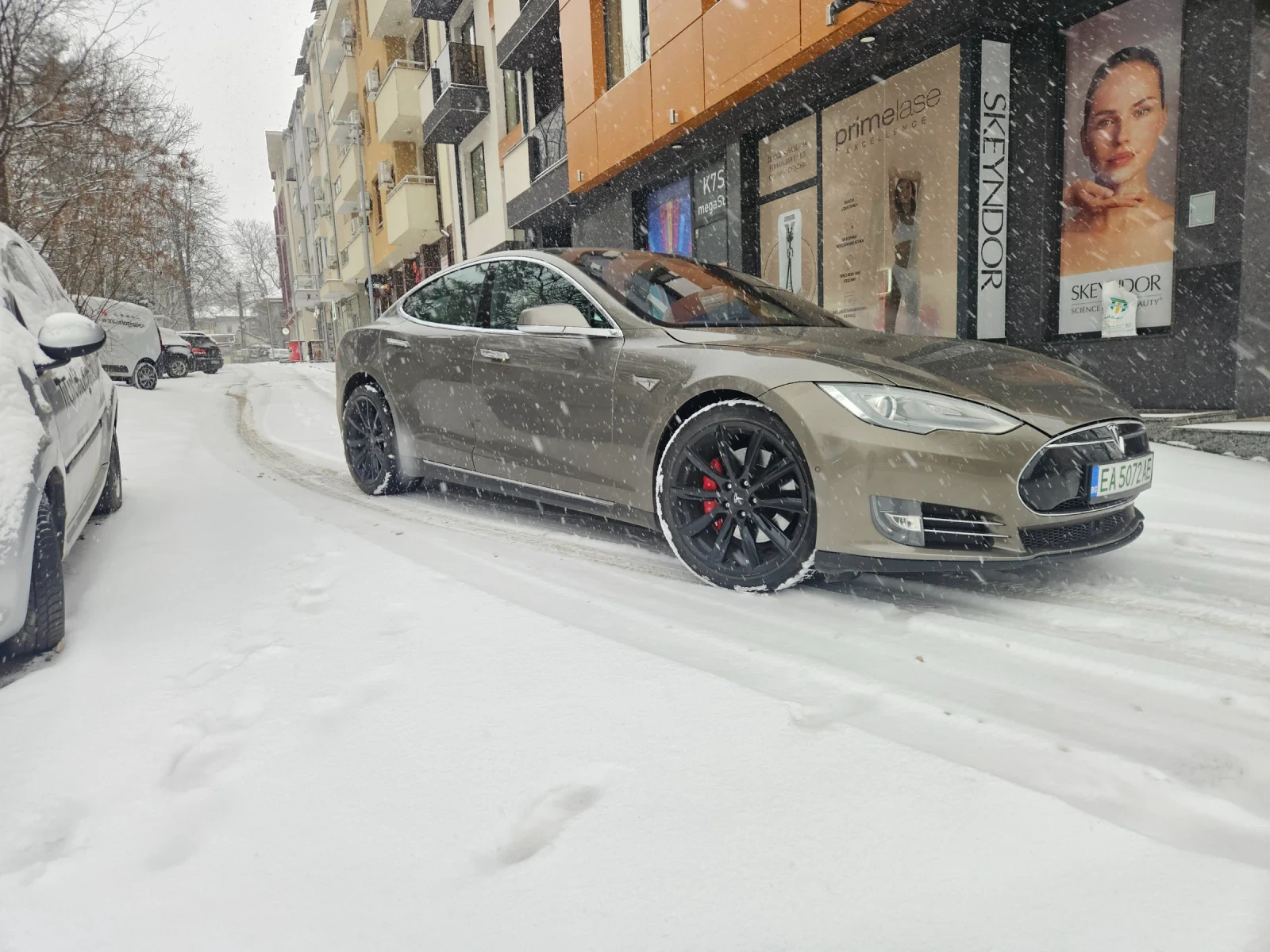 Tesla Model S P85D Insaine+ MSU2 / FreeSupercharge, снимка 16 - Автомобили и джипове - 53708036