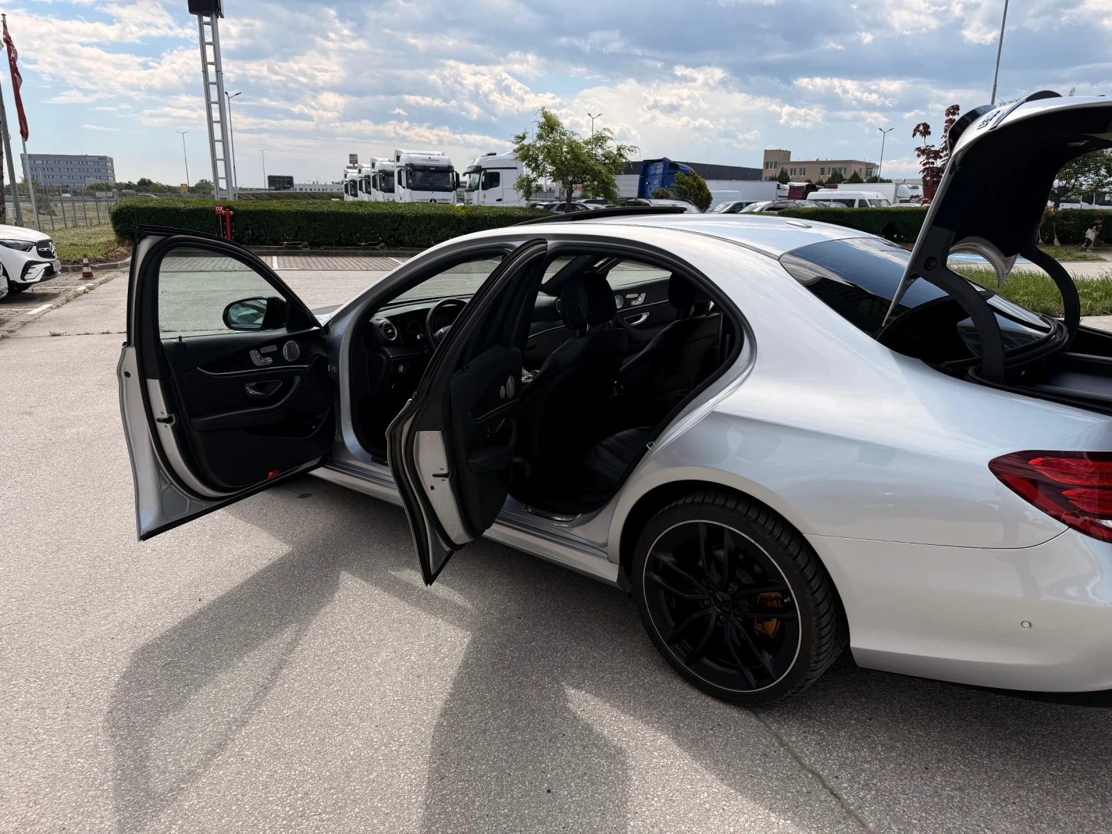 Mercedes-Benz E 300, снимка 7 - Автомобили и джипове - 54573896