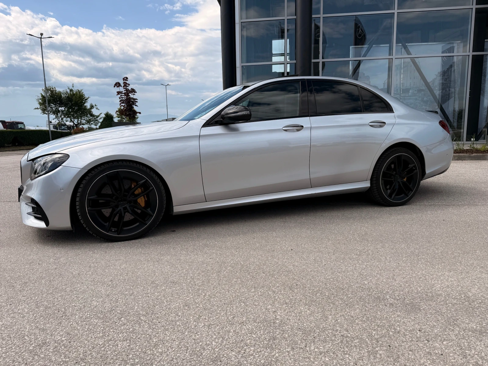 Mercedes-Benz E 300, снимка 3 - Автомобили и джипове - 54573896