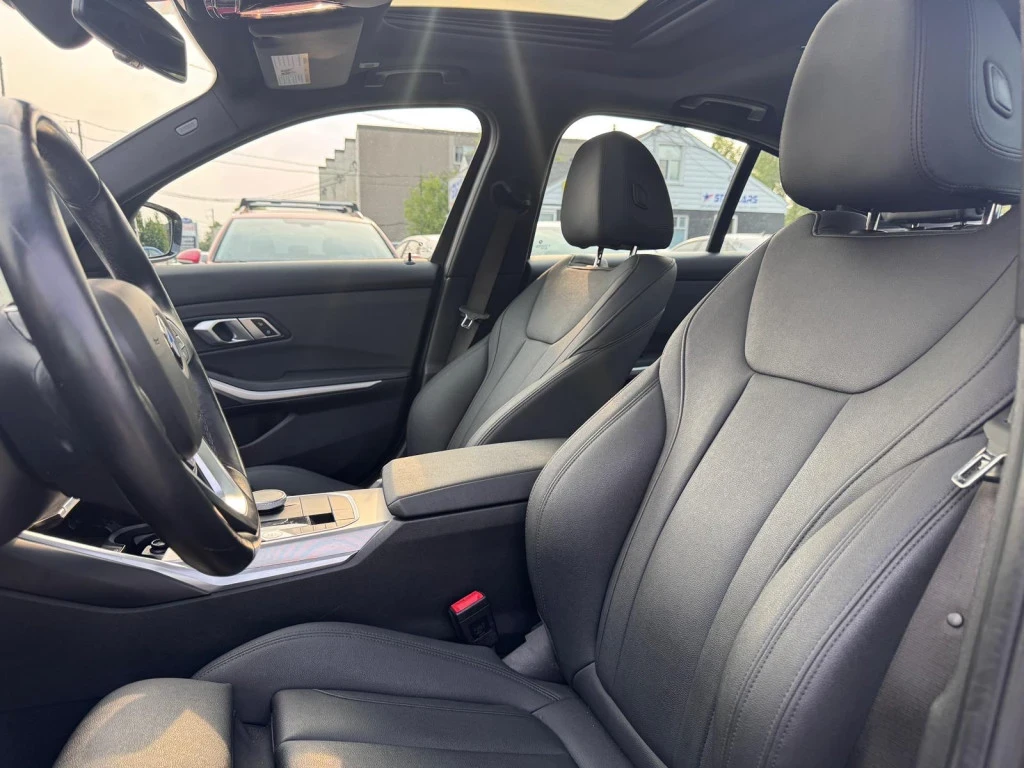 BMW 330 ПОДГРЕВ * ПАНОРАМА * 2 КЛЮЧА * CARFAX, снимка 11 - Автомобили и джипове - 54663731