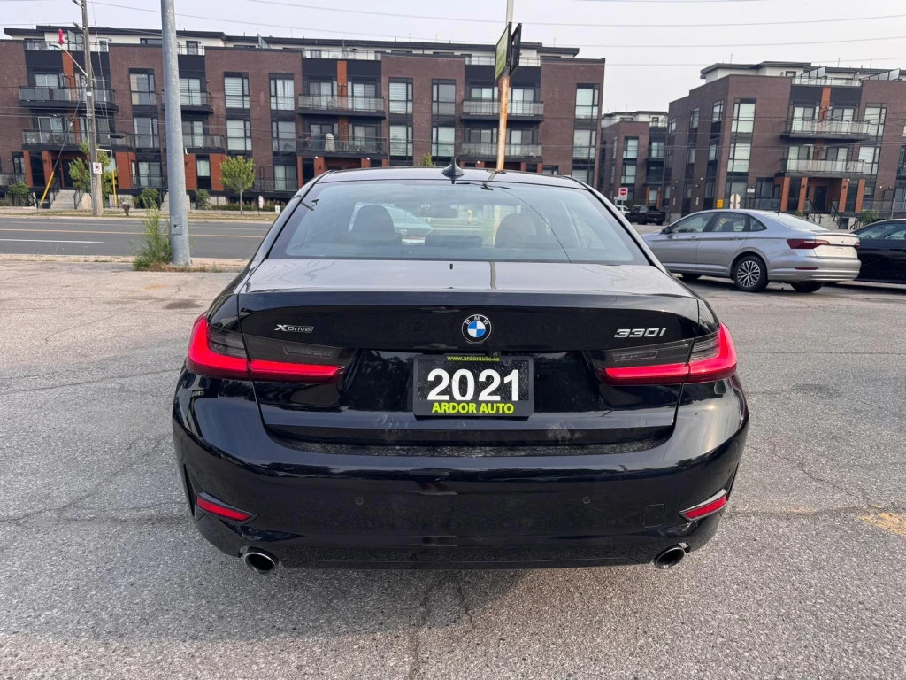 BMW 330 ПОДГРЕВ * ПАНОРАМА * 2 КЛЮЧА * CARFAX, снимка 4 - Автомобили и джипове - 54663731
