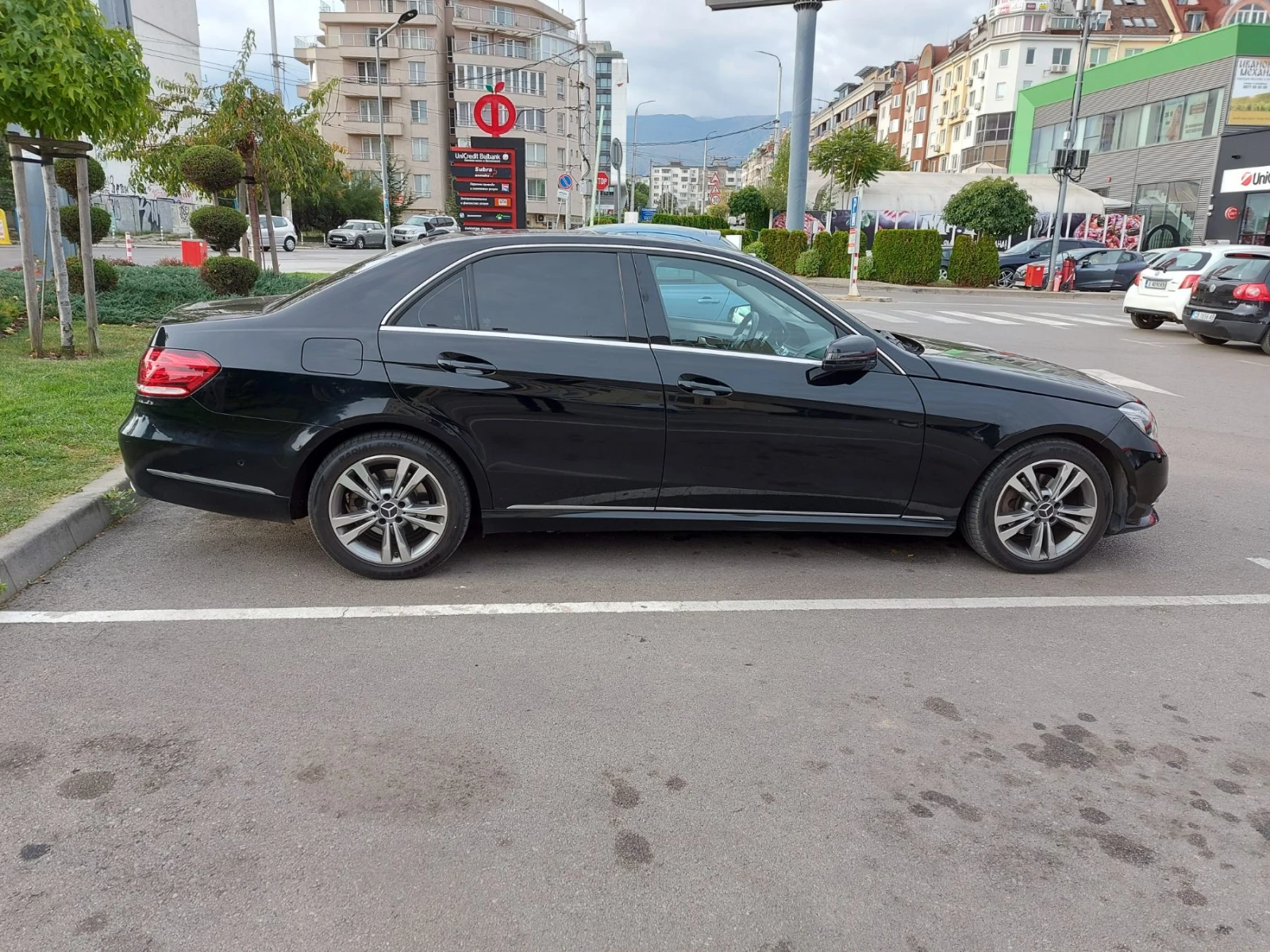 Mercedes-Benz E 220 d BlueTEC 9G-TRONIC, снимка 7 - Автомобили и джипове - 54908331