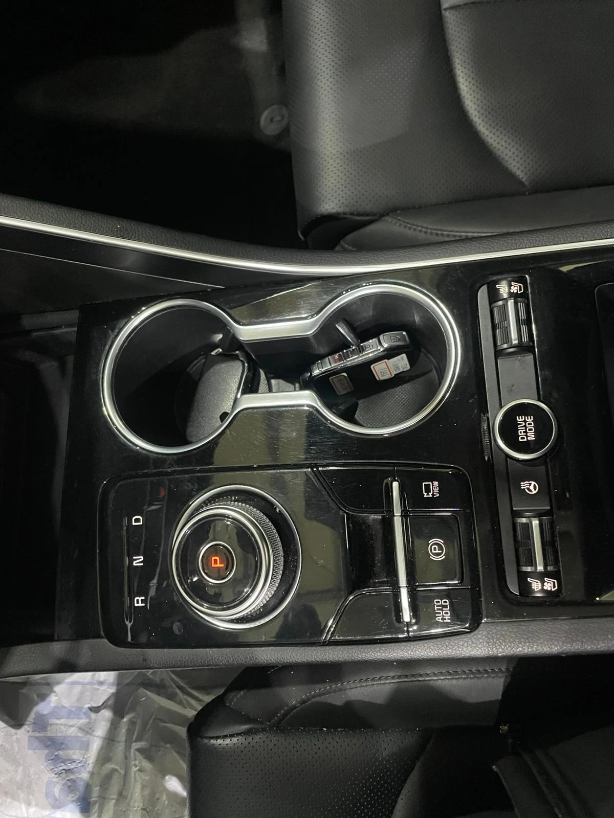 Kia K5 2.0i ! LPG ! Trendy !, снимка 17 - Автомобили и джипове - 54932477