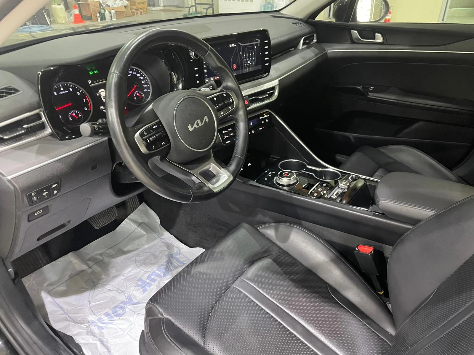 Kia K5 2.0i ! LPG ! Trendy !, снимка 8 - Автомобили и джипове - 54932477