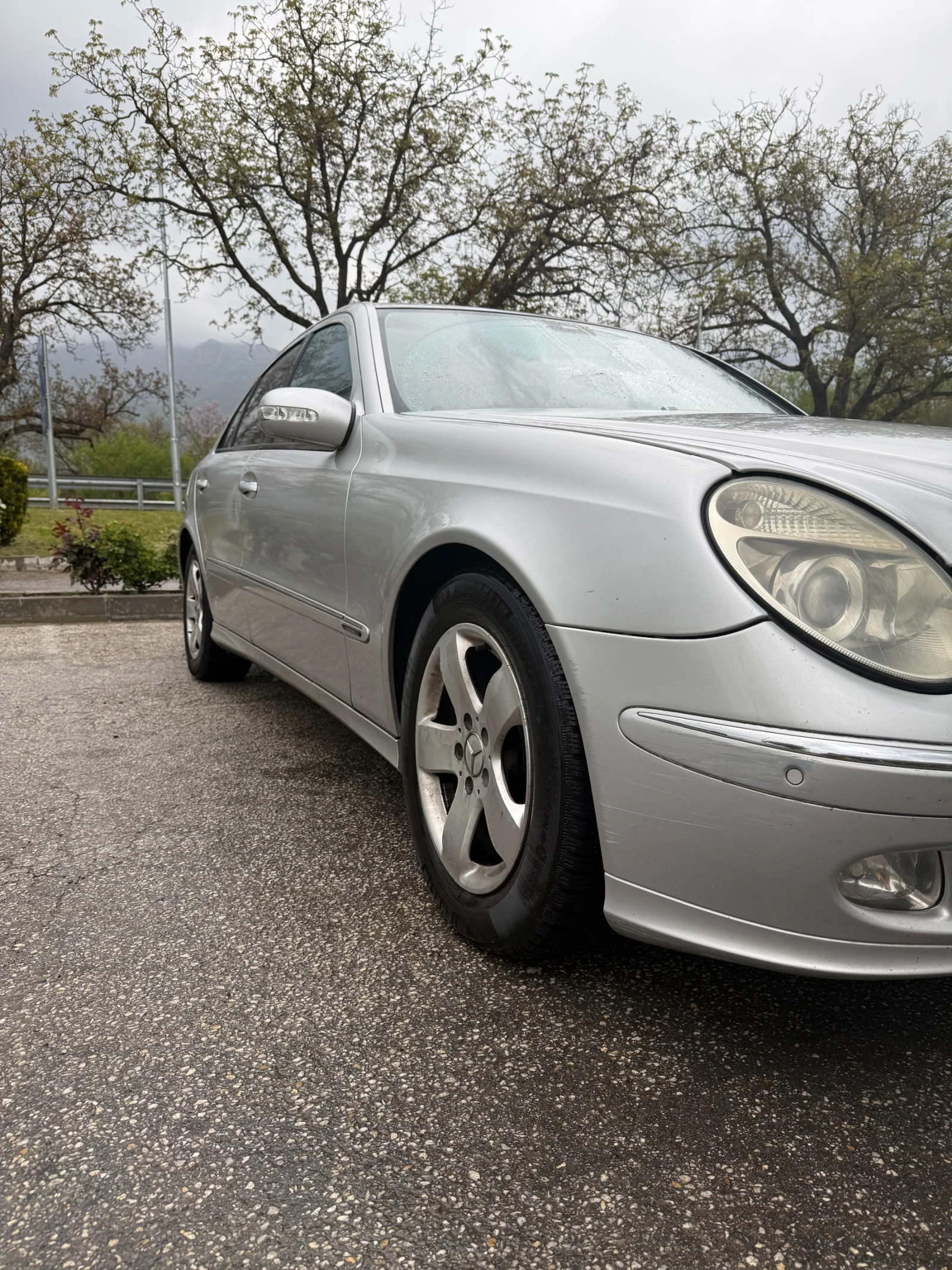 Mercedes-Benz E 320, снимка 5 - Автомобили и джипове - 54961631