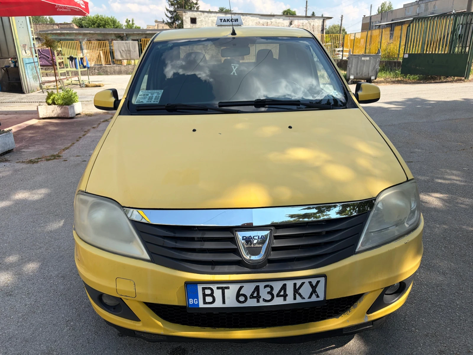 Dacia Logan 1.5 dci, снимка 2 - Автомобили и джипове - 55061429
