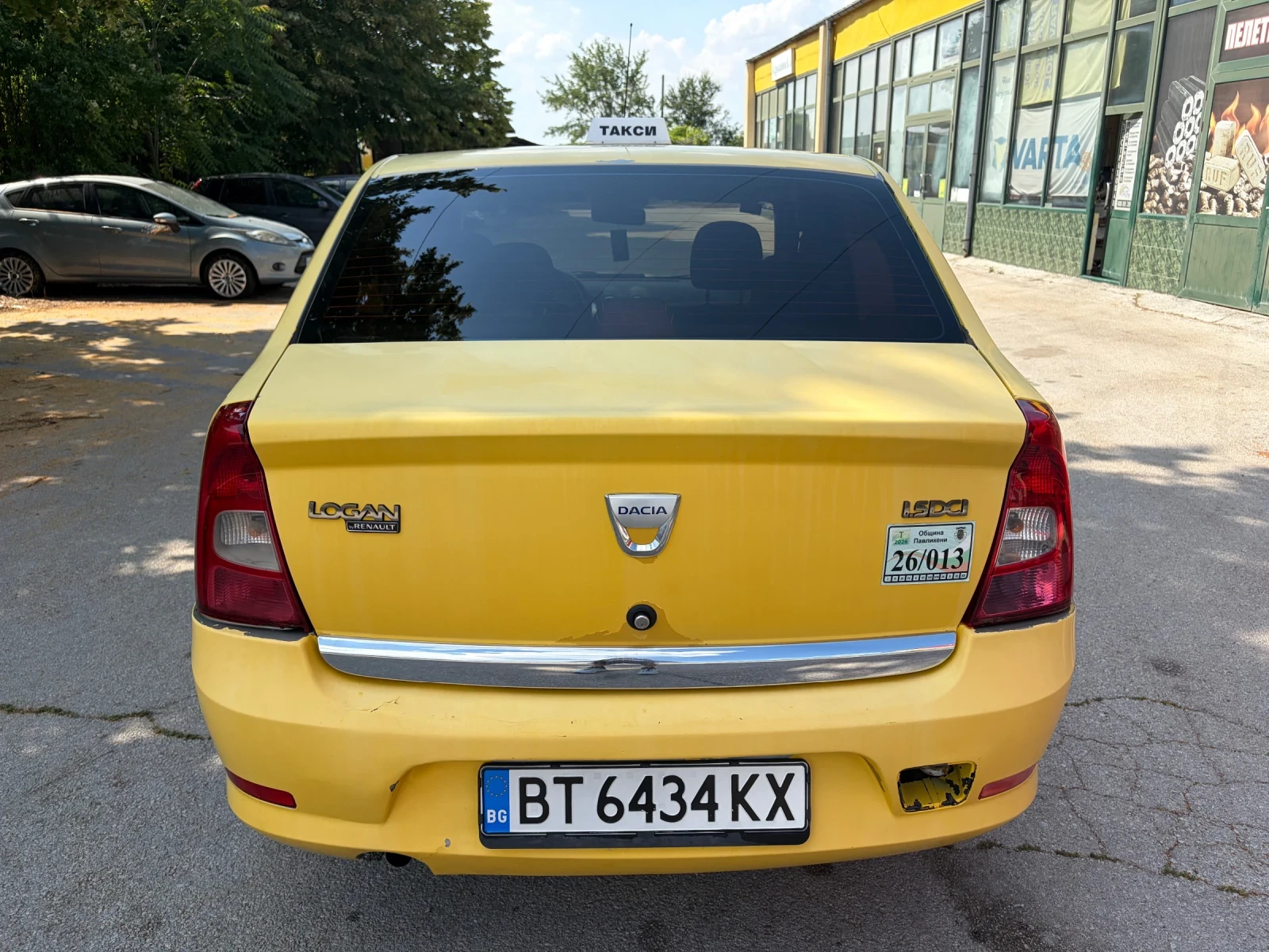 Dacia Logan 1.5 dci, снимка 4 - Автомобили и джипове - 55061429