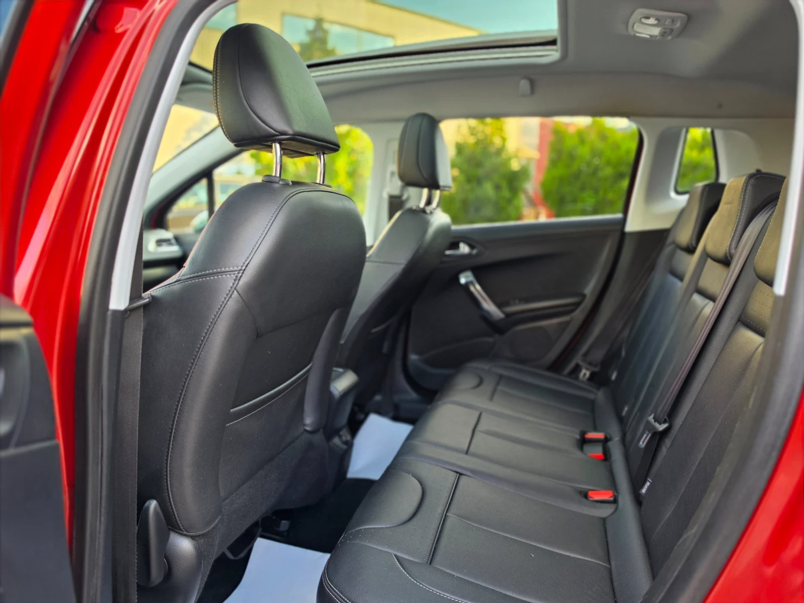 Peugeot 2008 1.6HDI 120hp * НАВИ * ЕВРО 6 * ЛИЗИНГ * , снимка 13 - Автомобили и джипове - 55236422
