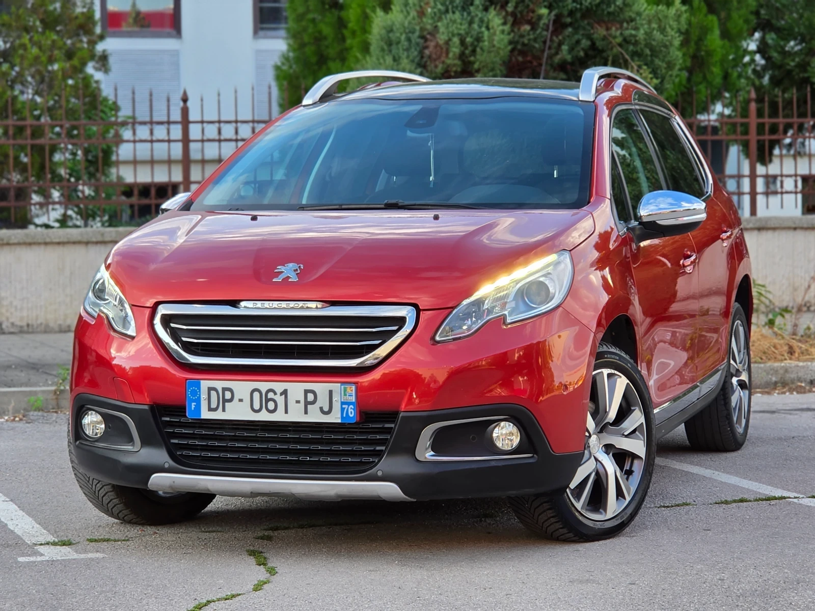 Peugeot 2008 1.6HDI 120hp * НАВИ * ЕВРО 6 * ЛИЗИНГ * , снимка 2 - Автомобили и джипове - 55236422