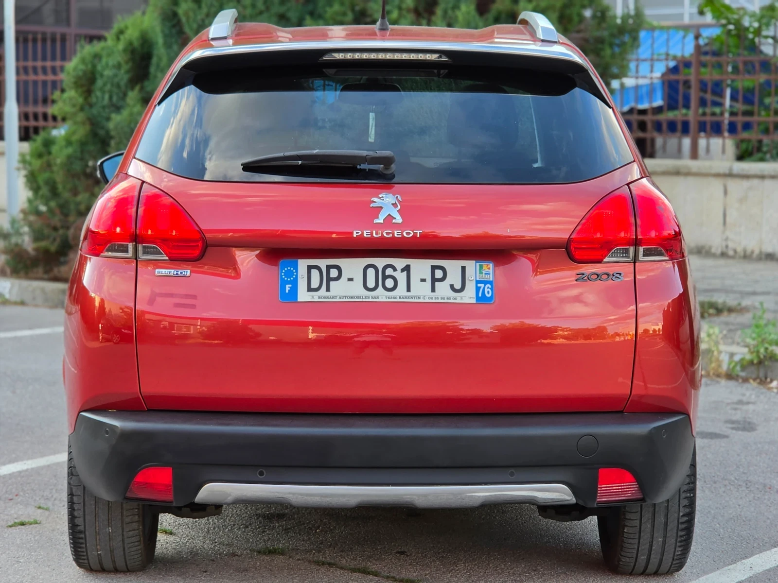 Peugeot 2008 1.6HDI 120hp * НАВИ * ЕВРО 6 * ЛИЗИНГ * , снимка 6 - Автомобили и джипове - 55236422