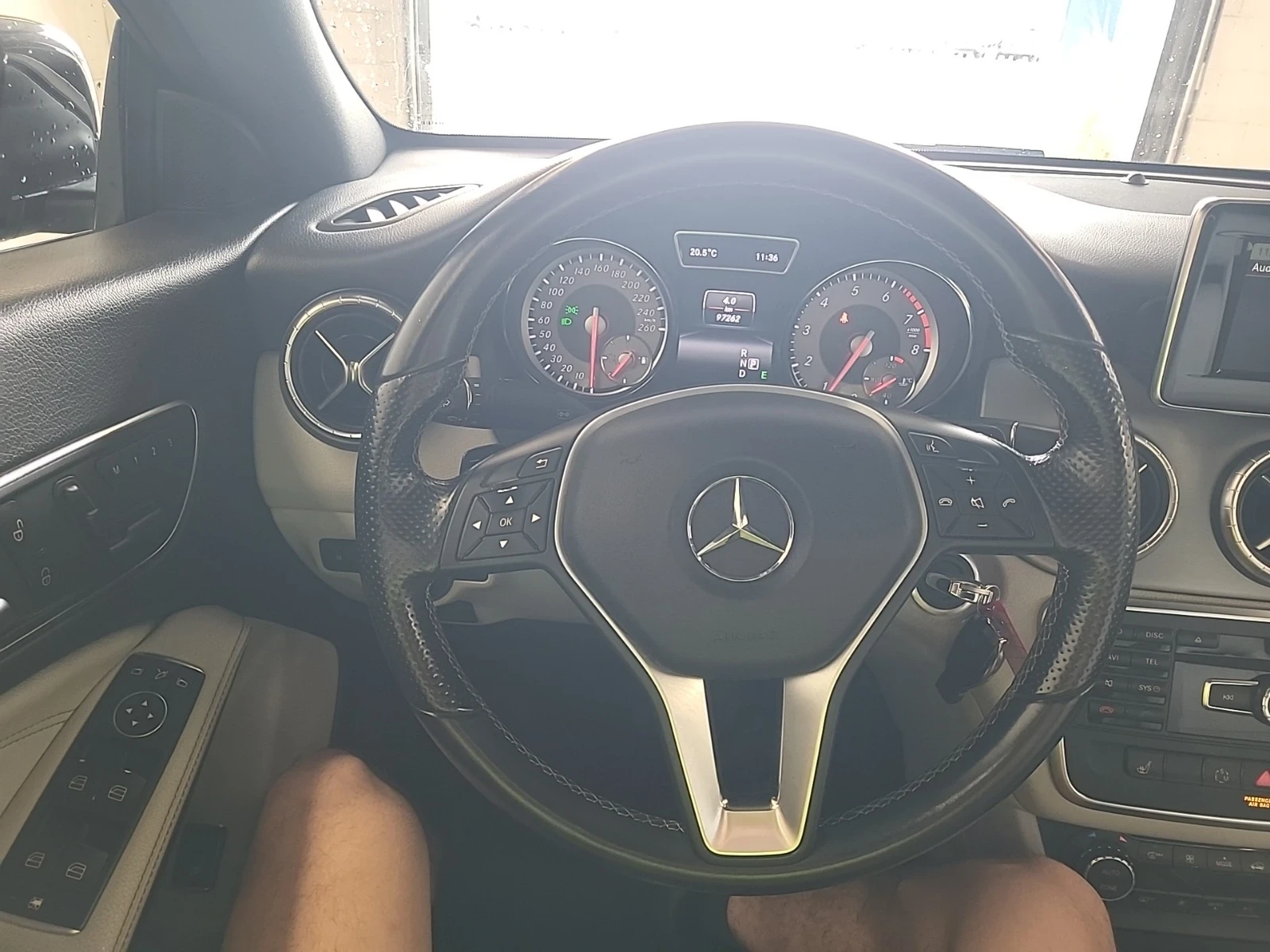 Mercedes-Benz CLA 250 4MATIC * AMG * ПОДГРЕВ * ПАНОРАМА * 2 КЛЮЧА * , снимка 9 - Автомобили и джипове - 55314726