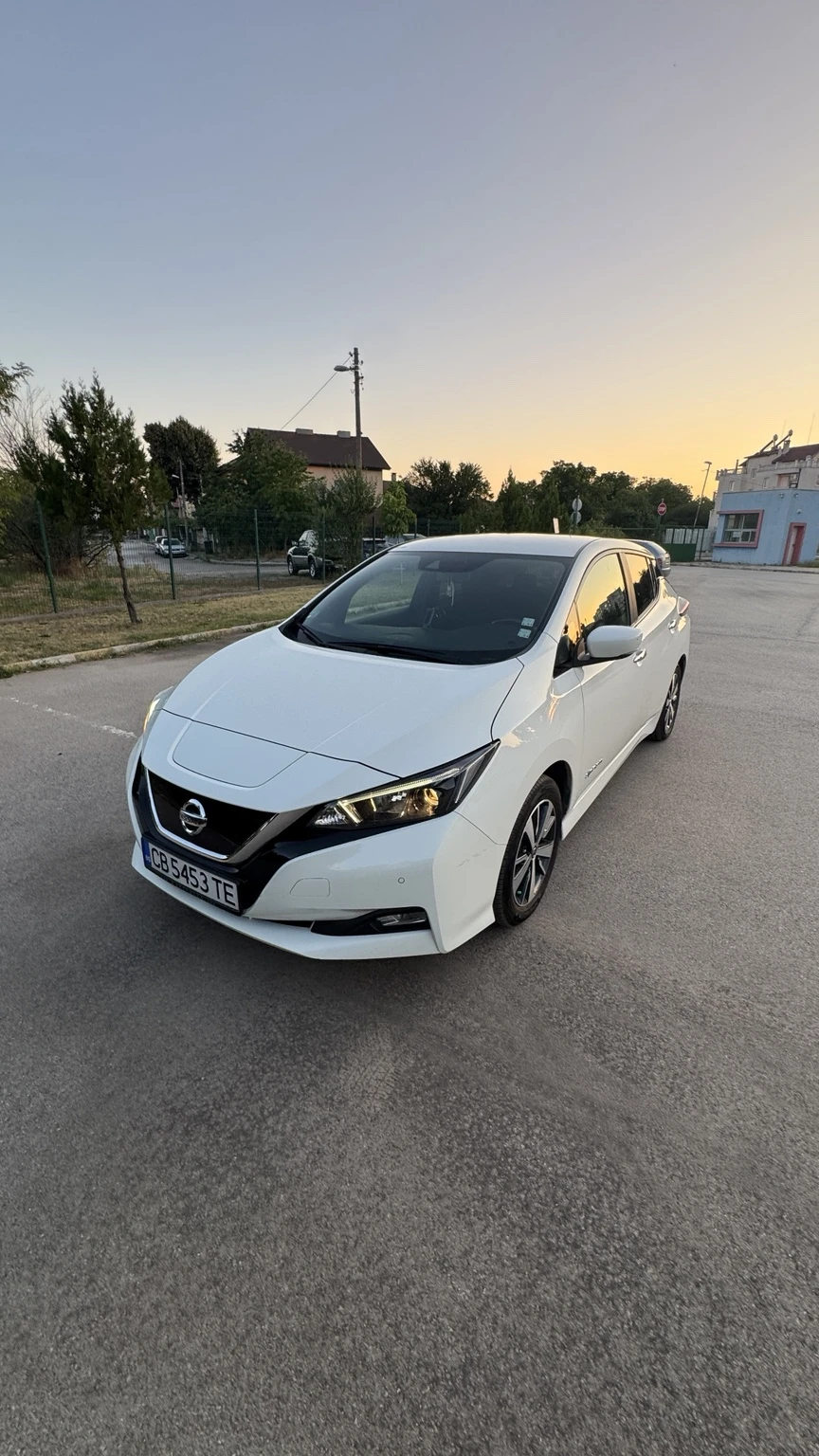 Nissan Leaf  40 kWh Acenta, снимка 9 - Автомобили и джипове - 55462778