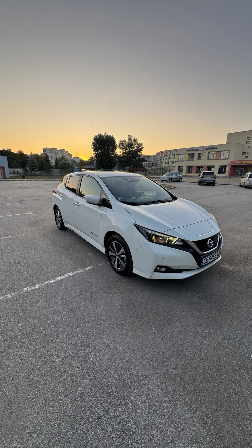 Nissan Leaf  40 kWh Acenta, снимка 8 - Автомобили и джипове - 55462778