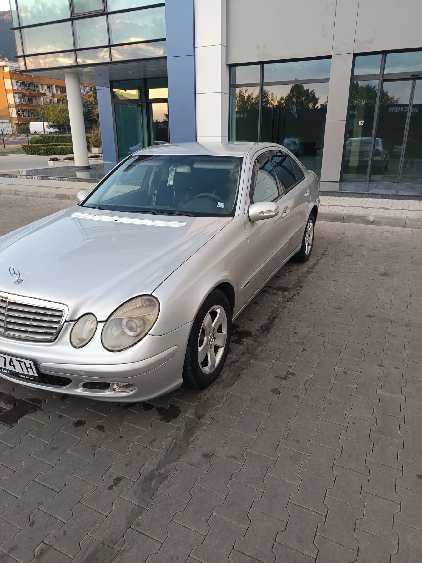 Mercedes-Benz E 270, снимка 2 - Автомобили и джипове - 55780600