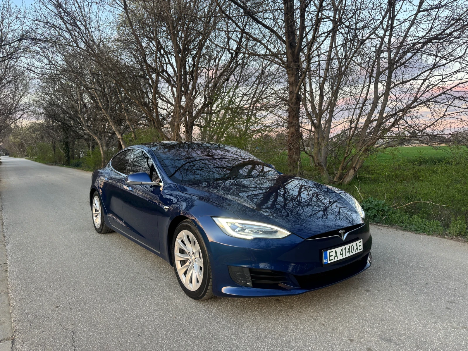 Tesla Model S 90D FREE SUPERCHARGING SC01