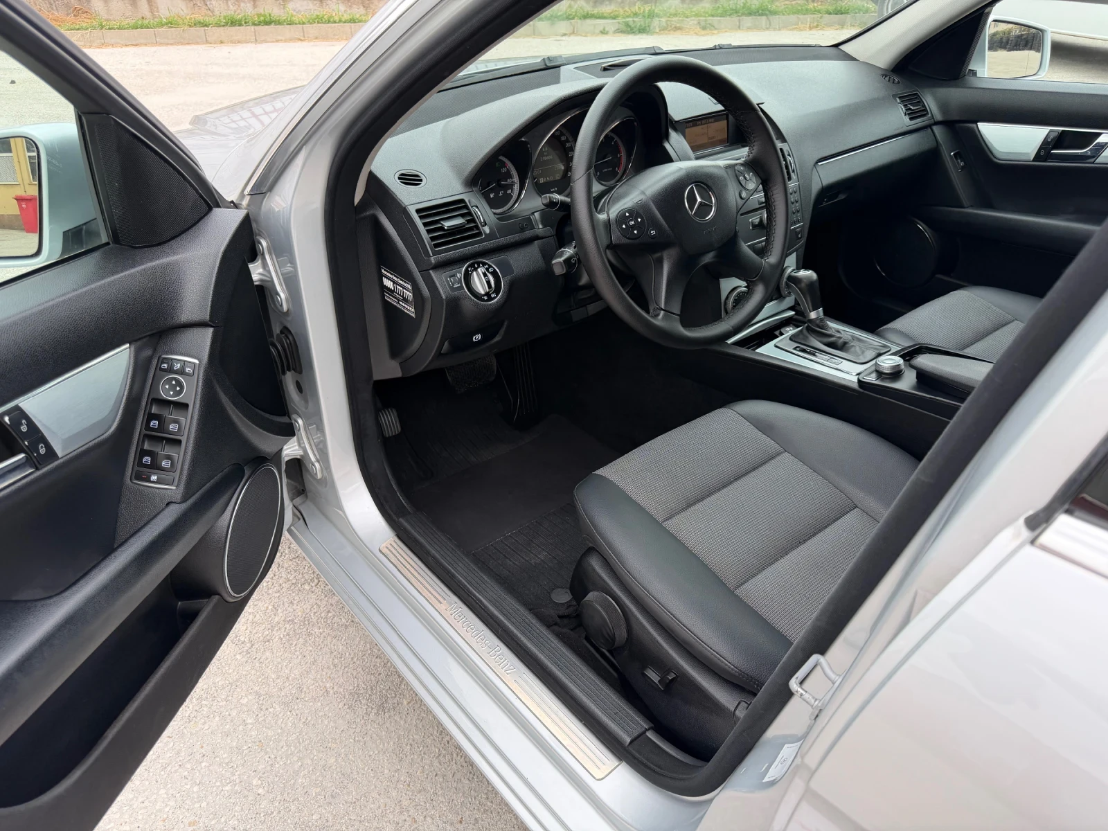 Mercedes-Benz C 220 2.2CDI 170к.с.AUTOMAT NAVI ГЕРМАНИЯ , снимка 11 - Автомобили и джипове - 56185468