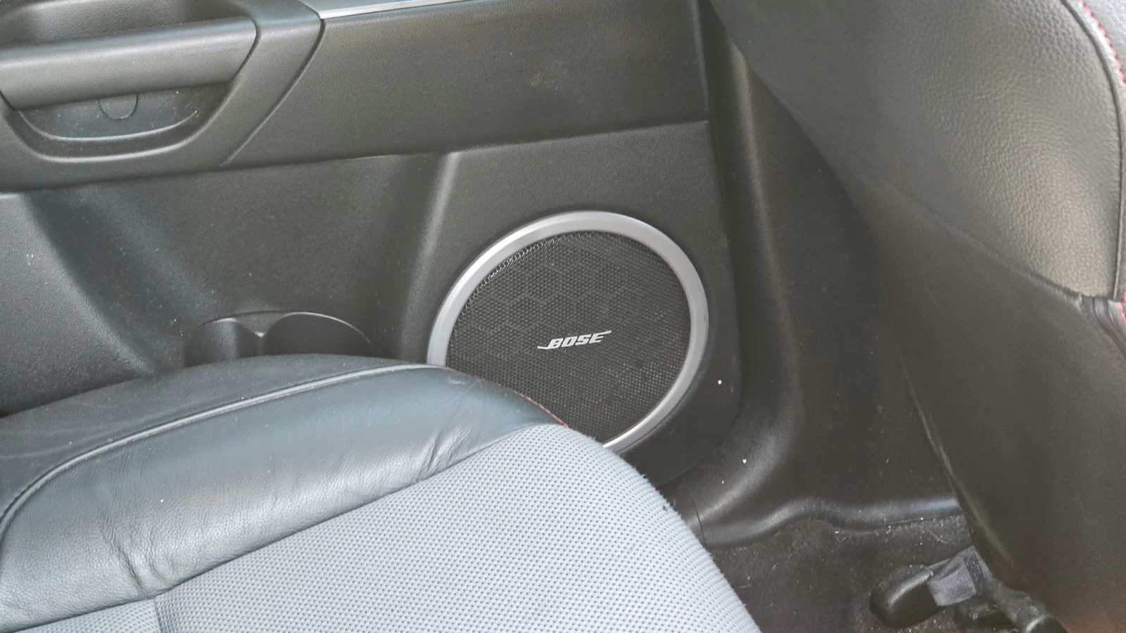Mazda 3 DISI TURBO, снимка 6 - Автомобили и джипове - 56209072