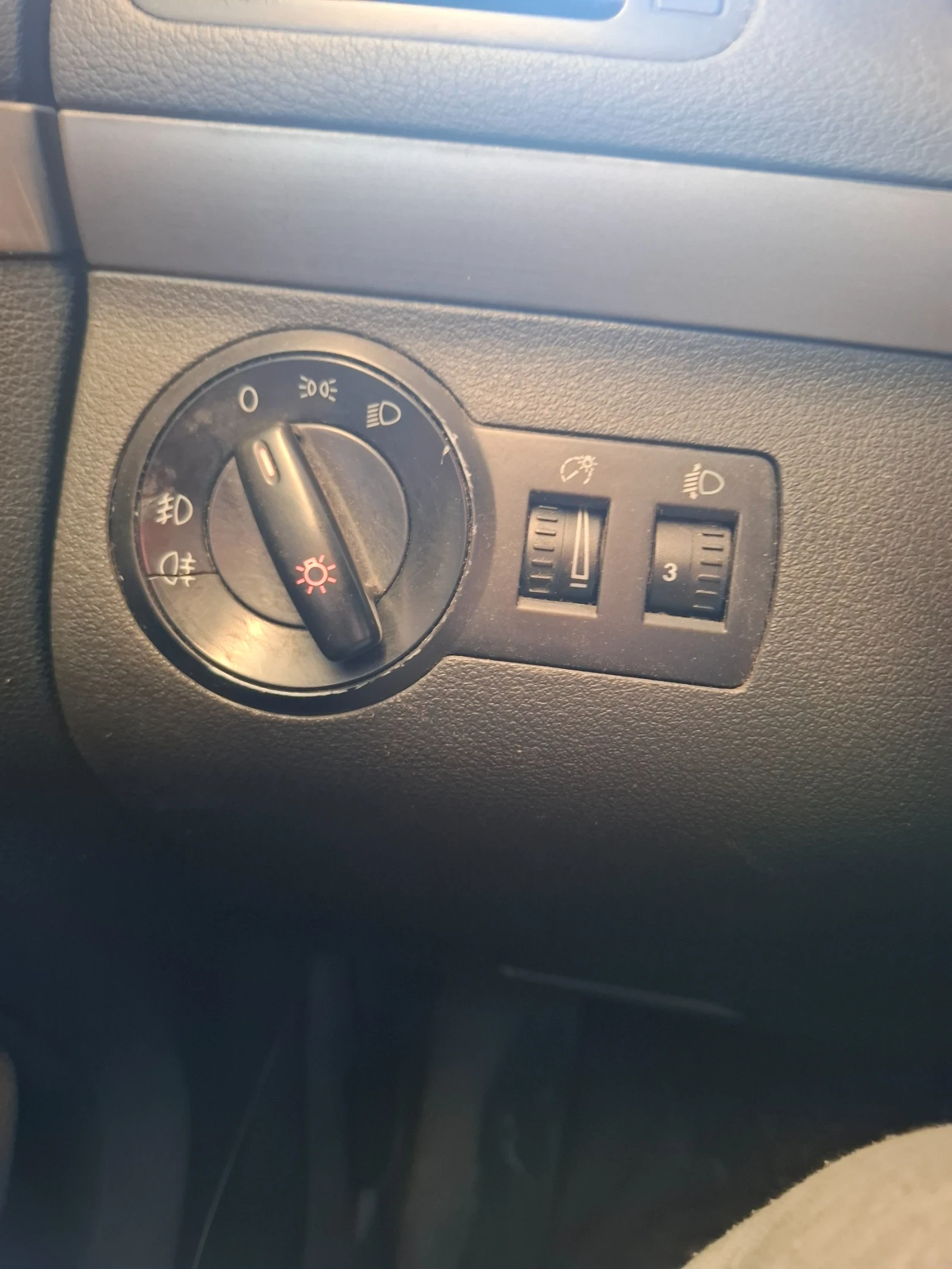 VW Touran, снимка 11 - Автомобили и джипове - 56227482